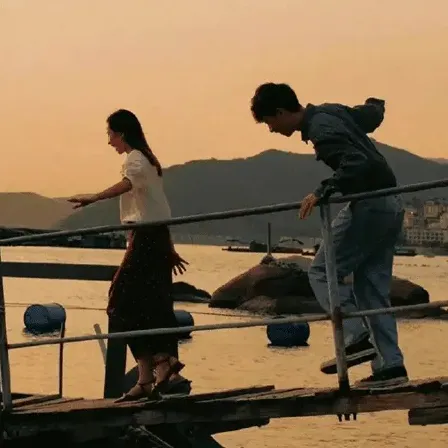 网名女生简单干净二字情侣