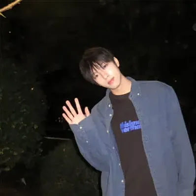 男生