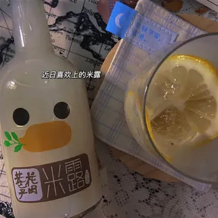 窗边