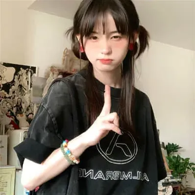 女生