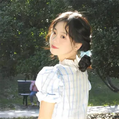 女生